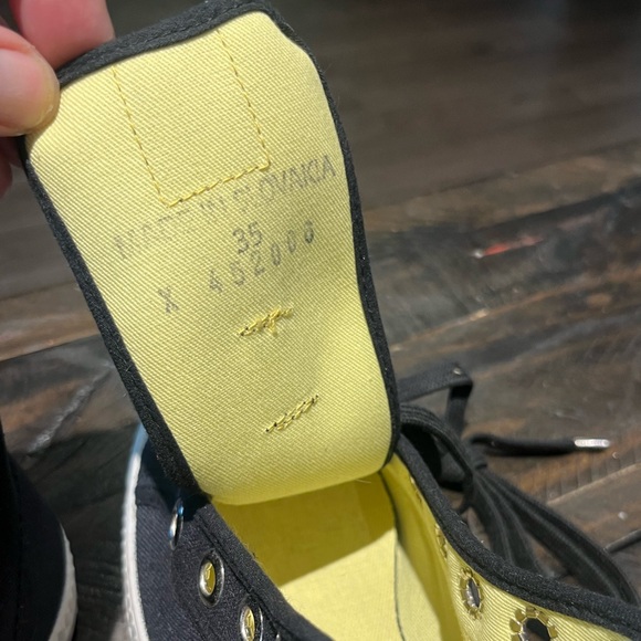 novesta kicks! Unworn and in magnificent condition - Picture 2 of 4